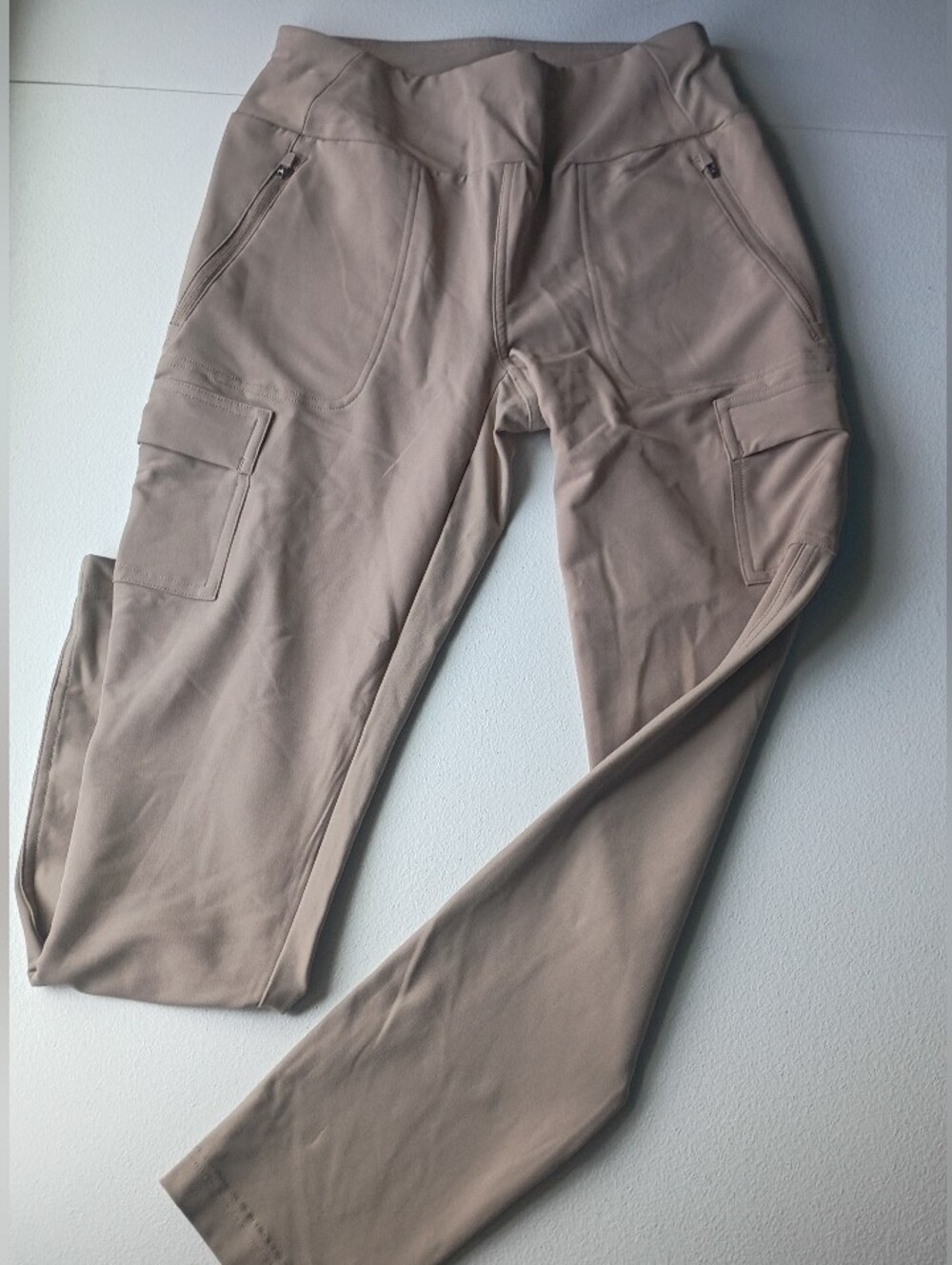 Women's Avalanche Pull On Crop Capri Outdoor Cargo Active Pants in Sz M 57226